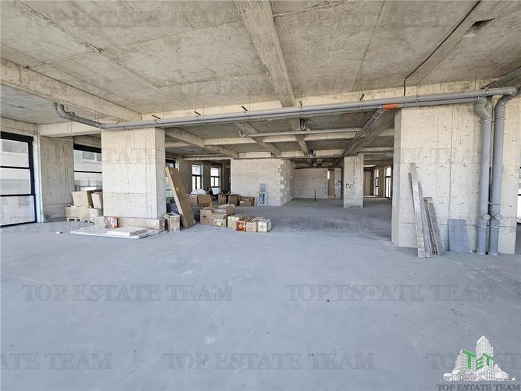 SPATIU COMERCIAL MAMAIA NORD PRIMA LINIE, VEDERE FRONTALA LA MARE, ZONA DE TRAF
