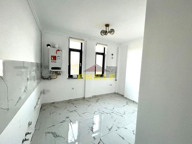 De vanzare, apartament cu 3 camere, zona Centrala