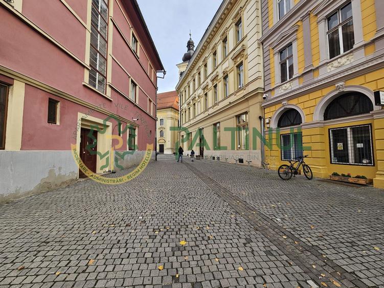Apartament 2 camere de închiriat – Piața Mică, Sibiu, ultracentral, 70 mp