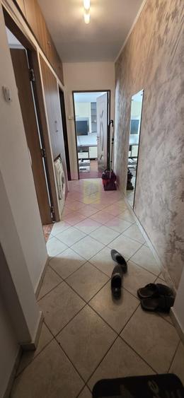 Apartament cu 2 camere, et 1 in Campina