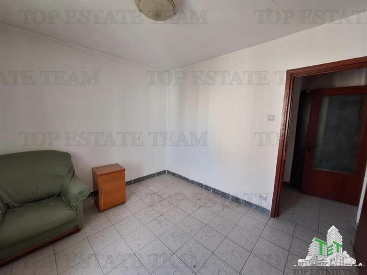 Apartament 3 camere spatios, de vanzare in zona Bucur Obor