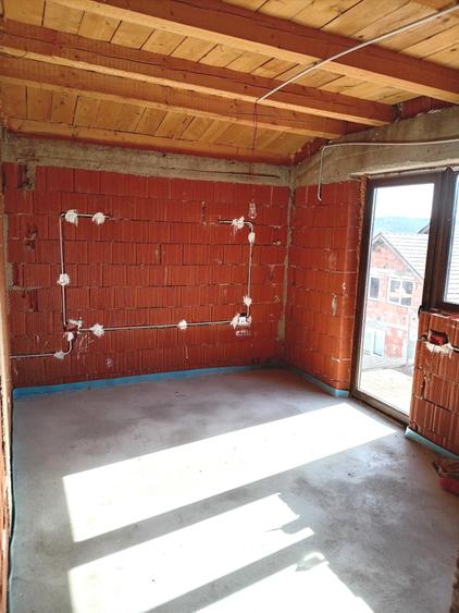 Casa de vanzare in Betfia, cu 6 camere, la rosu, Bihor