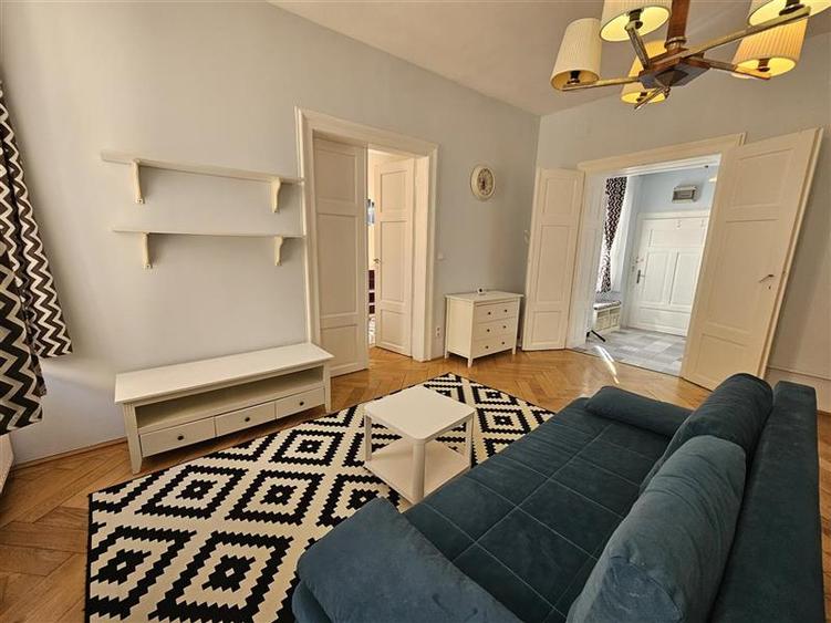 Apartament deosebit cu 2 camere de inchiriat in Centrul Istoric Brasov