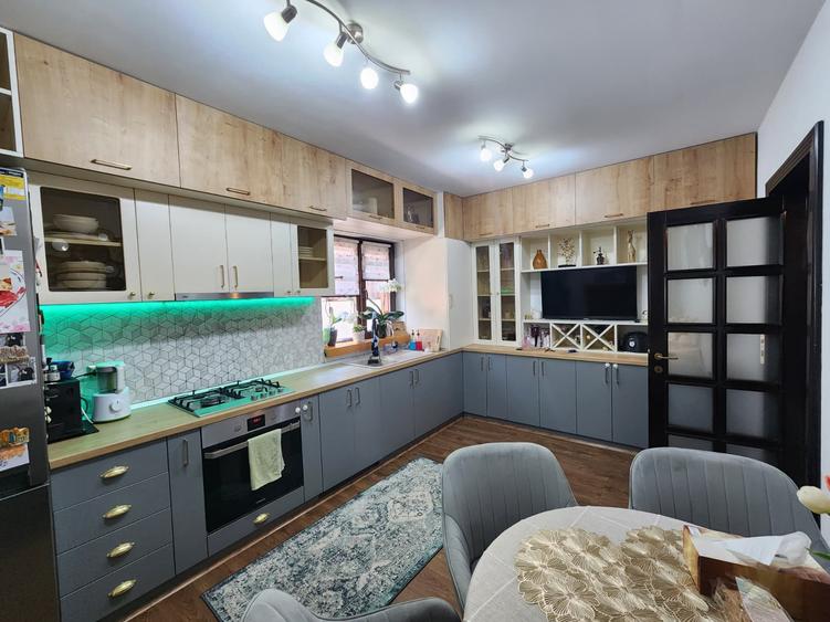 CASA DE VANZARE, 4 CAMERE, 2 BAI, 115 MP UTILI , NICOLINA-STRADA VECHE