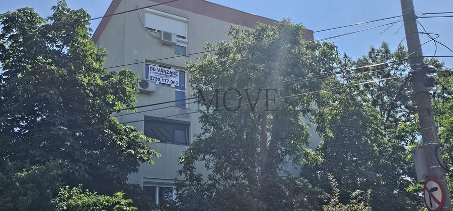 Apartament de 4 camere decomandate - Aleea Costinesti