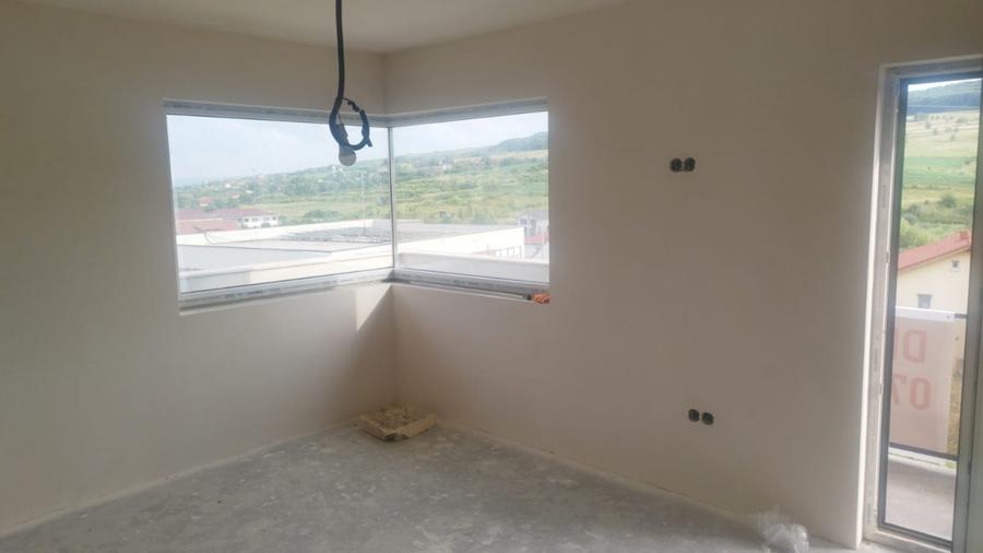 Casă individuală modernă la intrarea în Chinteni – zonă liniștită