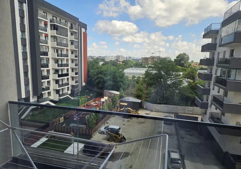 Apartament 2 camere, decomandat, 49 mp, centrala, ac, parcare, metrou, Aparatori