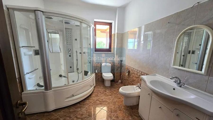 Vând Hotel/Pensiune Breaza: 15 camere, 1000 mp
 - 14
