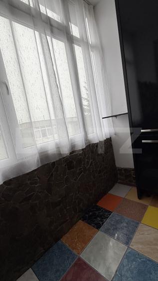 Garsoniera spatioasa, 30 mp, balcon inchis, zona Reghin