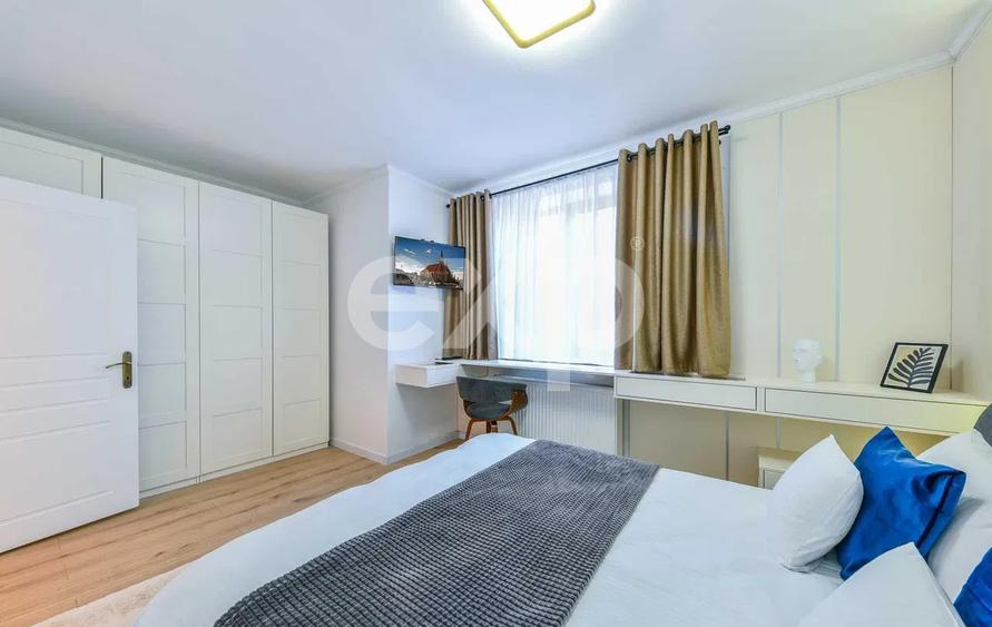 Apartament cu 3 camere | Ultracentral | Parcare in curte