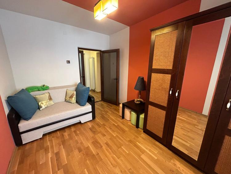 Renovat recent! Apartament 3 camere Calarasi 4, et. intermediar.