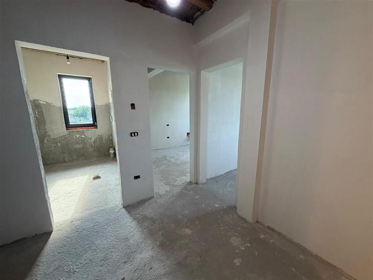 Vila P+1 duplex de vanzare in Vanatori cu utilitati