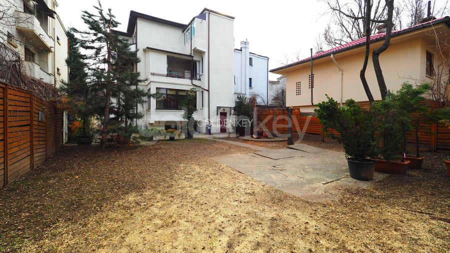 Apartament somptuos tip duplex cu 5 camere si gradina de 300mp - 2