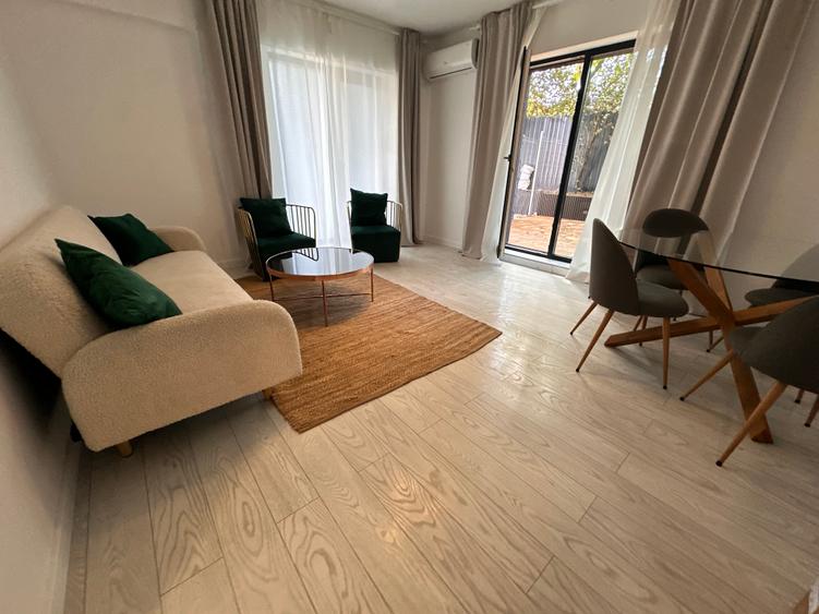 Pipera Bulevardul Pipera 3 camere cu curte  super preț