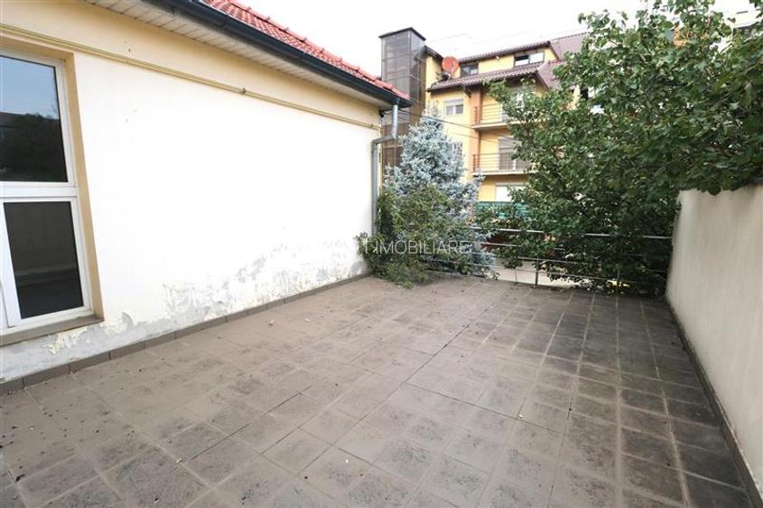 Casa cu 3 camere, curte proprie, centrala proprie zona Aradului - 10