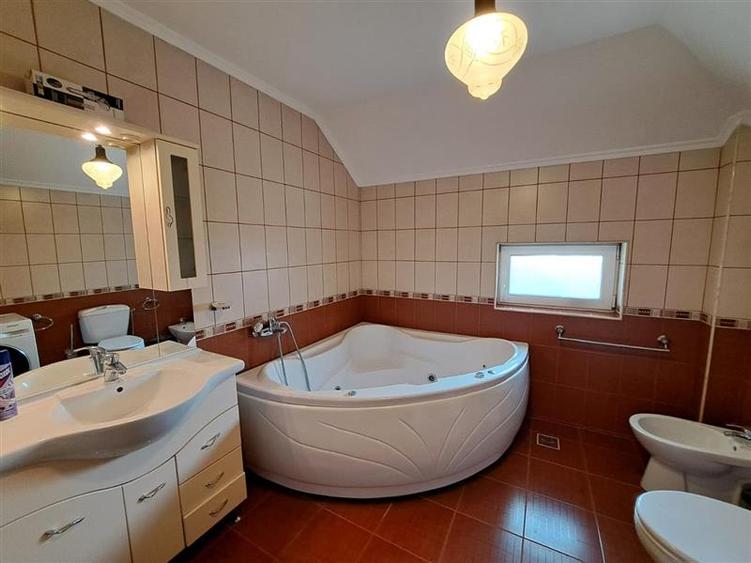 Casa individuala, 180 mp utili, situata in cartierul Manastur!