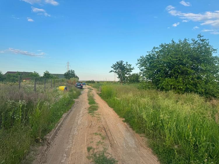 Casa Peris  zona Cocioc  (Nefinalizata) , langa terenul de Golf Bucharest