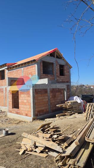 Casa individuala 6 camere, 176 Mp, teren 1100 Mp, zona Salicea