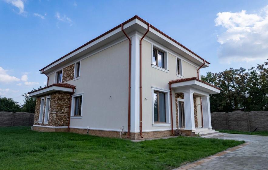 Vând vile în comuna Mogoșoaia