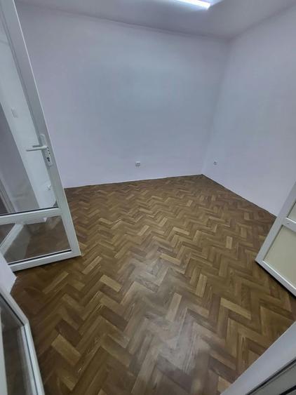 Casa de inchiriat. curte, centrala proprie, zona centrala. metrou 7min
