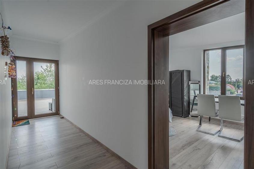LAGUNA VERDE,VILA ,7 CAMERE,498 MP,TEREN 1000 MP,LANGA LAC SI PADURE - 32