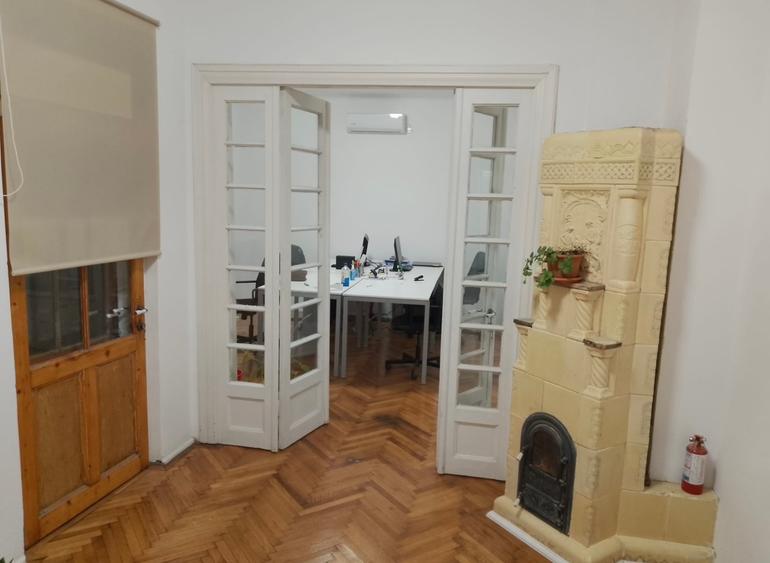 Splaiul UNIRII,stradal,fix pe cheiul Dambovitei,locatie exceptionala in centru