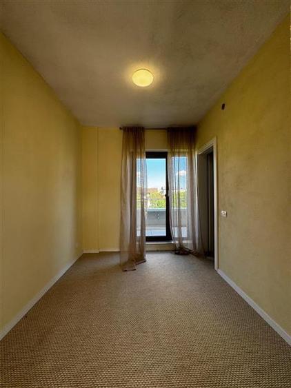 Apartament Tip Penthause 3 camere,103 mp + 2 terase ,situat pe strada Borhanciul
