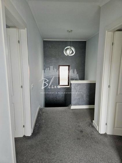 Casă tip Duplex ideală pentru două familii – confort, intimitate și funcționalit
