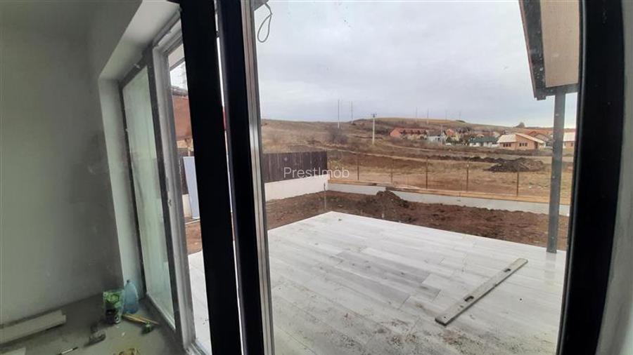 Casa de vanzare , 4 camere,5 arii teren, Sancraiul de Mures, semifinisat - 9