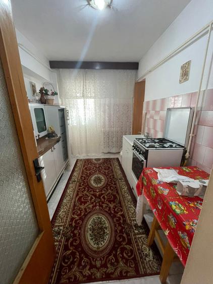 Apartament 3 camere Calarasilor, suprafata totala 73mp