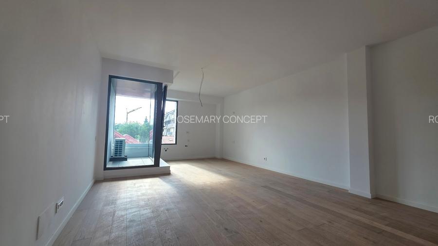 Studio Lux, Bloc Boutique Timpuri Noi - 8
