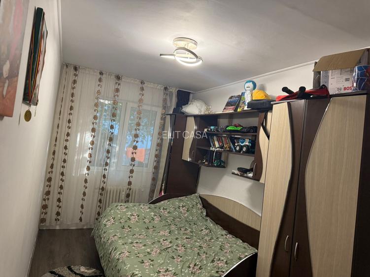 Apartament cu 2 camere decomandat, zona Podu Ros - 6