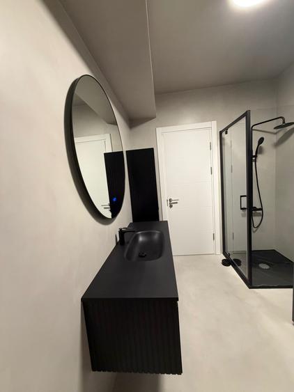 4 camere ,3 băi.Prima inchiriere