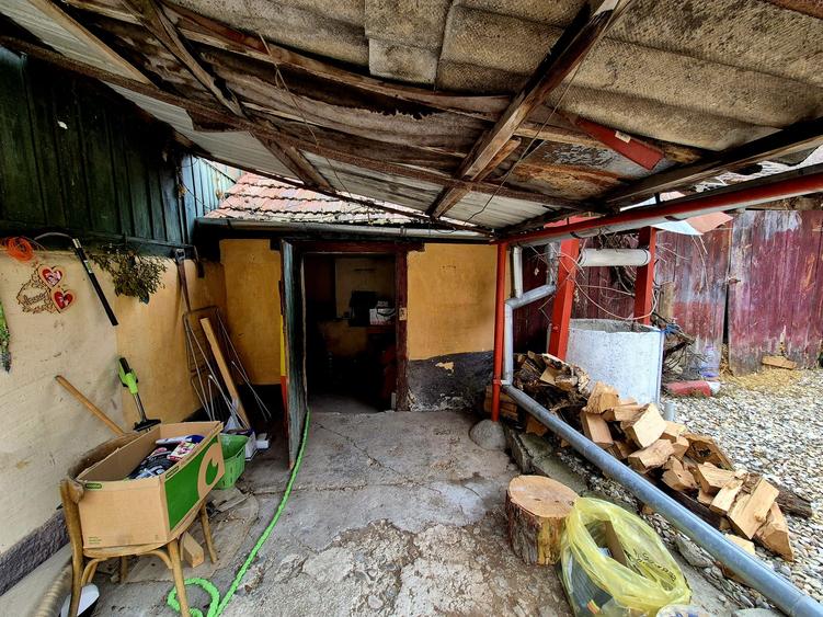 Casă tradițională săsească de vânzare în Bunești, jud. Brașov