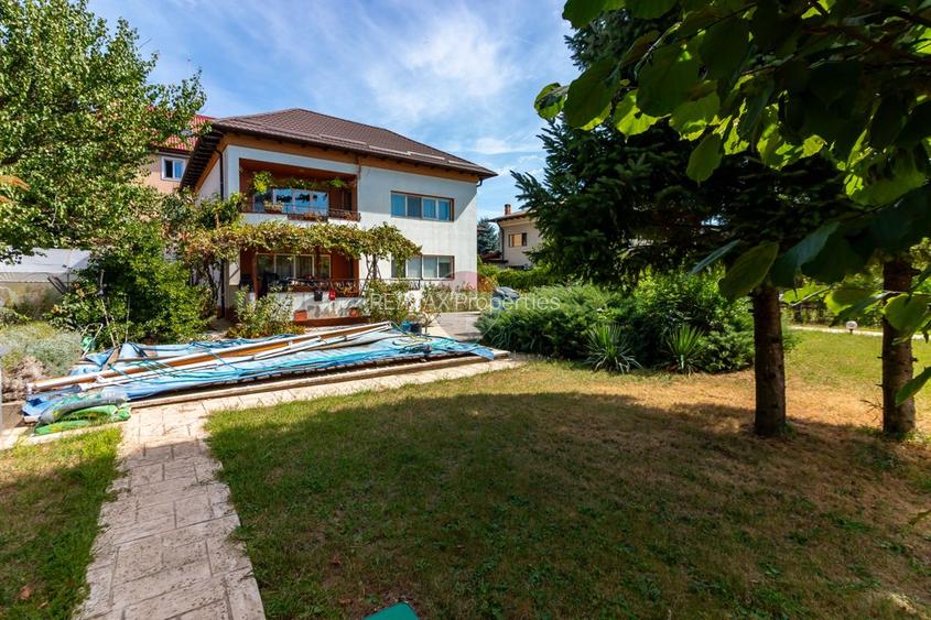 Casă / Vilă cu 6 camere de vânzare Chiajna /Rosu