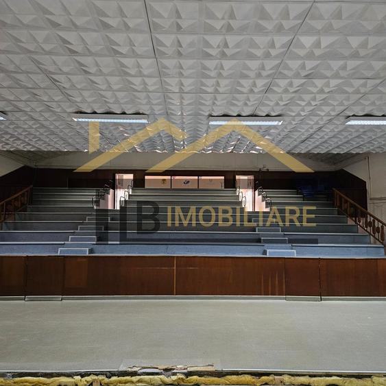 Spatiu de inchiriat, 900mp, Zonă Semi-Centrala, sală de sport/depozit/hală