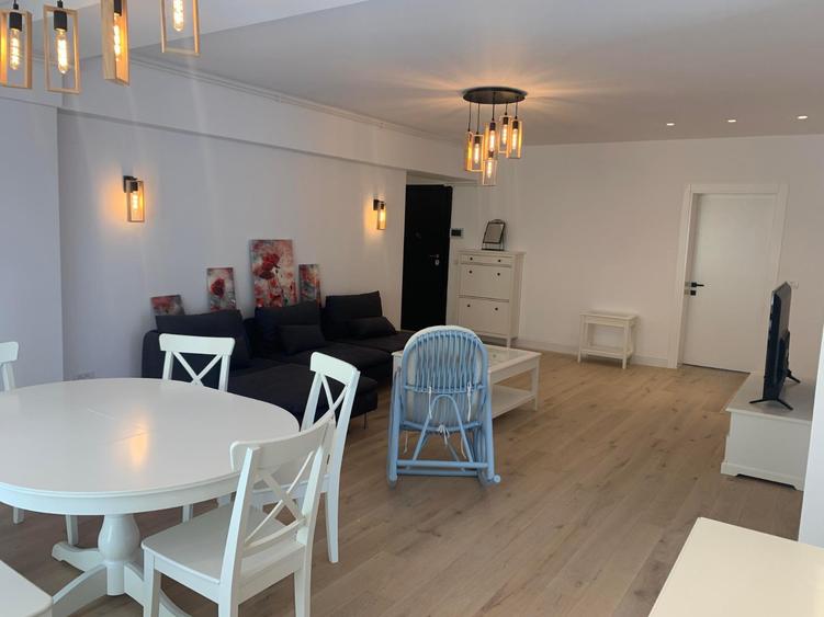APARTAMENT SPATIOS PIATA VICTORIEI