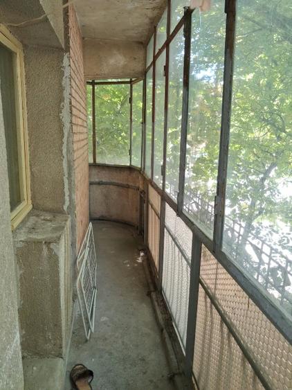 Proprietar vand 2 camere, Piata Sudului, et. 1, 2 balcoane, metrou în apropiere