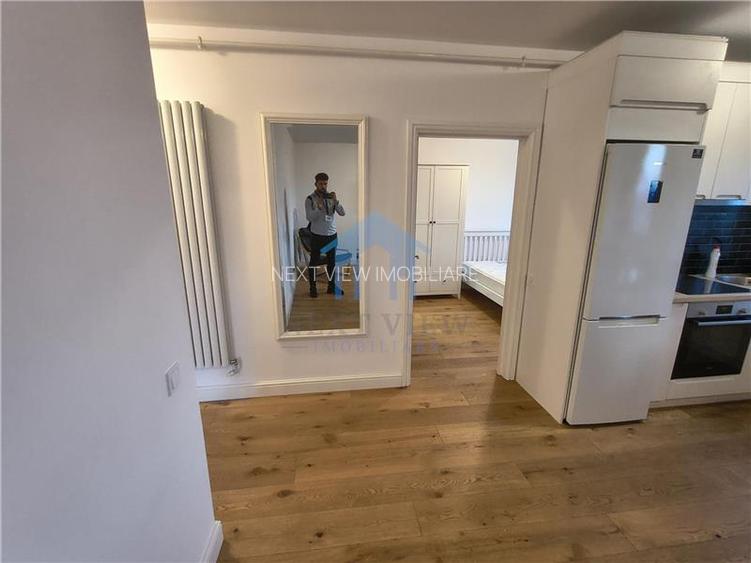 Apartament 3 camere, Piata 1 Mai - 12