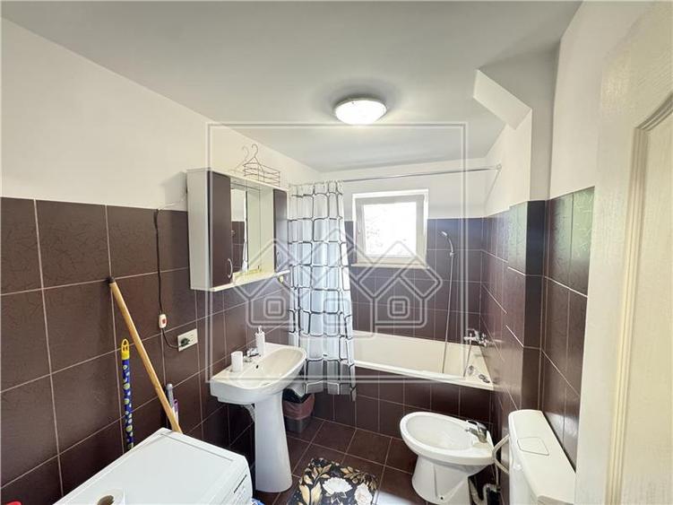 Ap.3 camere, 2 bai si bucatarie separata - zona Terezian