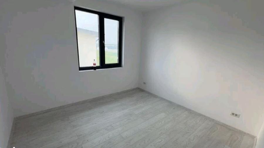 Casa Tip Duplex, 4 Camere , curte - Comuna Pantelimon/Selgros- Comision 0%