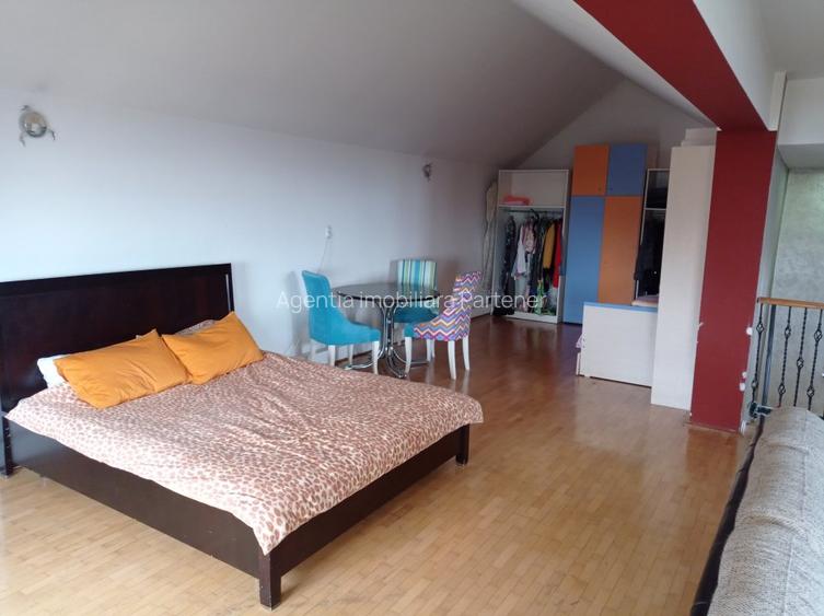 casa / vila Craiovei , RENOVATA /mobilata/utilata ,finisaje superioare - 36