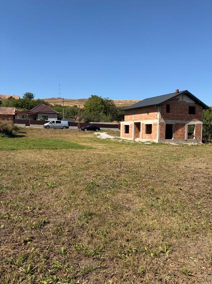 Casă cu predare de autorizatie | 147 mp utili | teren 1400 mp Corpadea