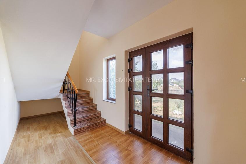 Casa P+M cu 6 camere si teren de 705 mp | Pitesti – Strada Zborului - 33
