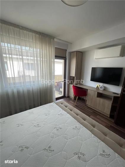 Casă modernă tip triplex, unitate de capăt  - 7