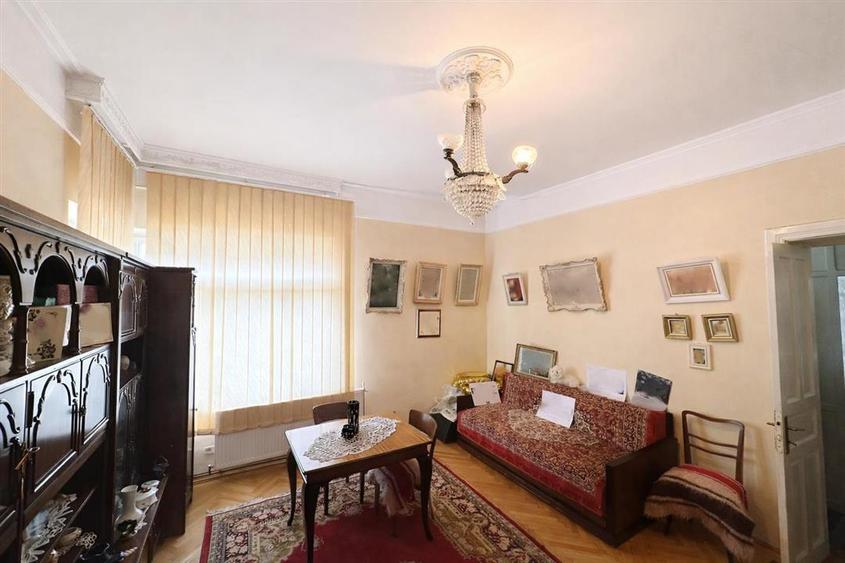 Vilă interbelică, 7 camere, Centru Iași