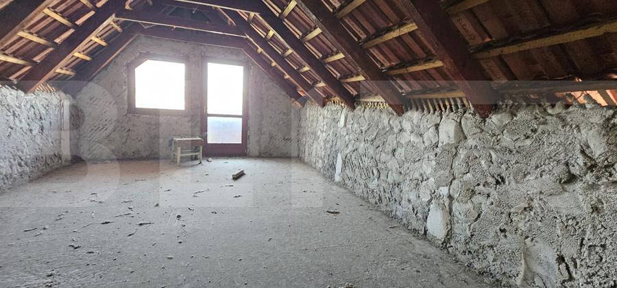 Casa cu anexe, teren 1.145 mp, de vânzare, zona Ozun