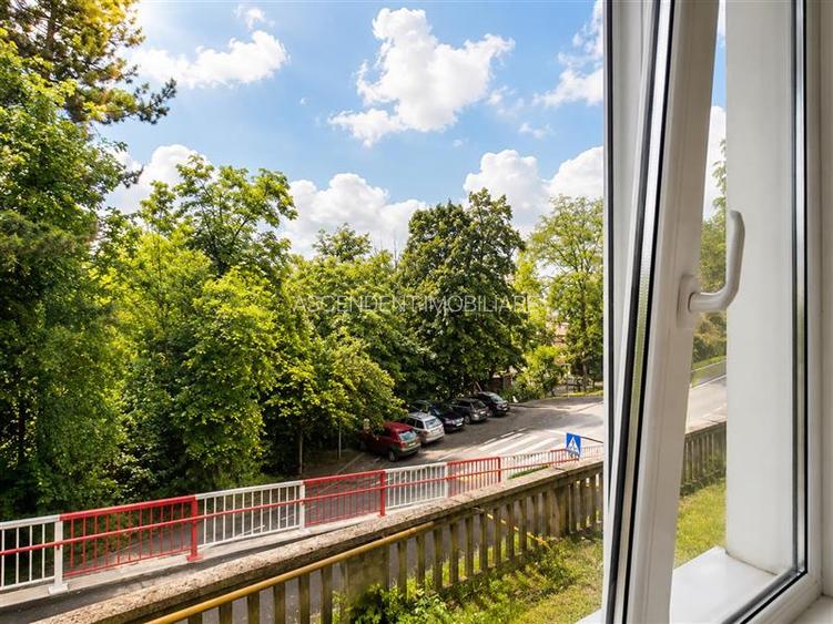 Corp de casa cu 3 camere, parcare in curte, Drumul Poienii, langa parcul Ina Sch - 3