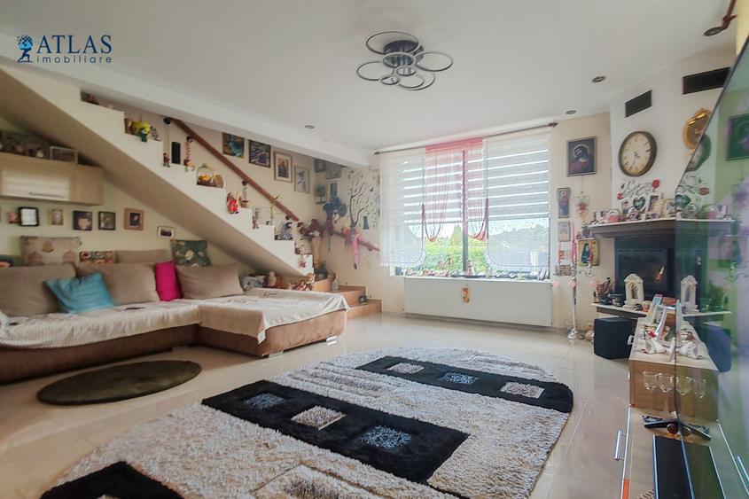 2 case independente, curți separate, o singura proprietate, 866 mp teren, Bod