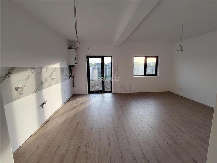 Duplex spatios la asfalt - toate utilitatile - acces rapid - 2